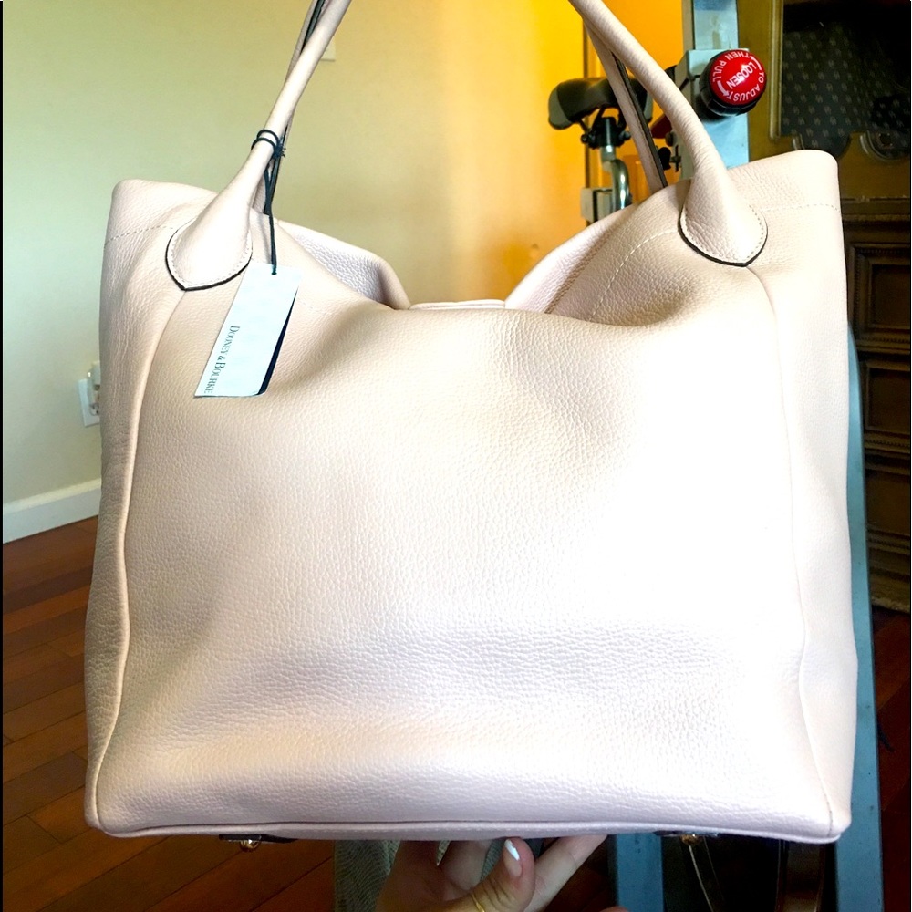 new Dooney and Bourke large pale pink tote in pebble leather - Picture 9 of 11